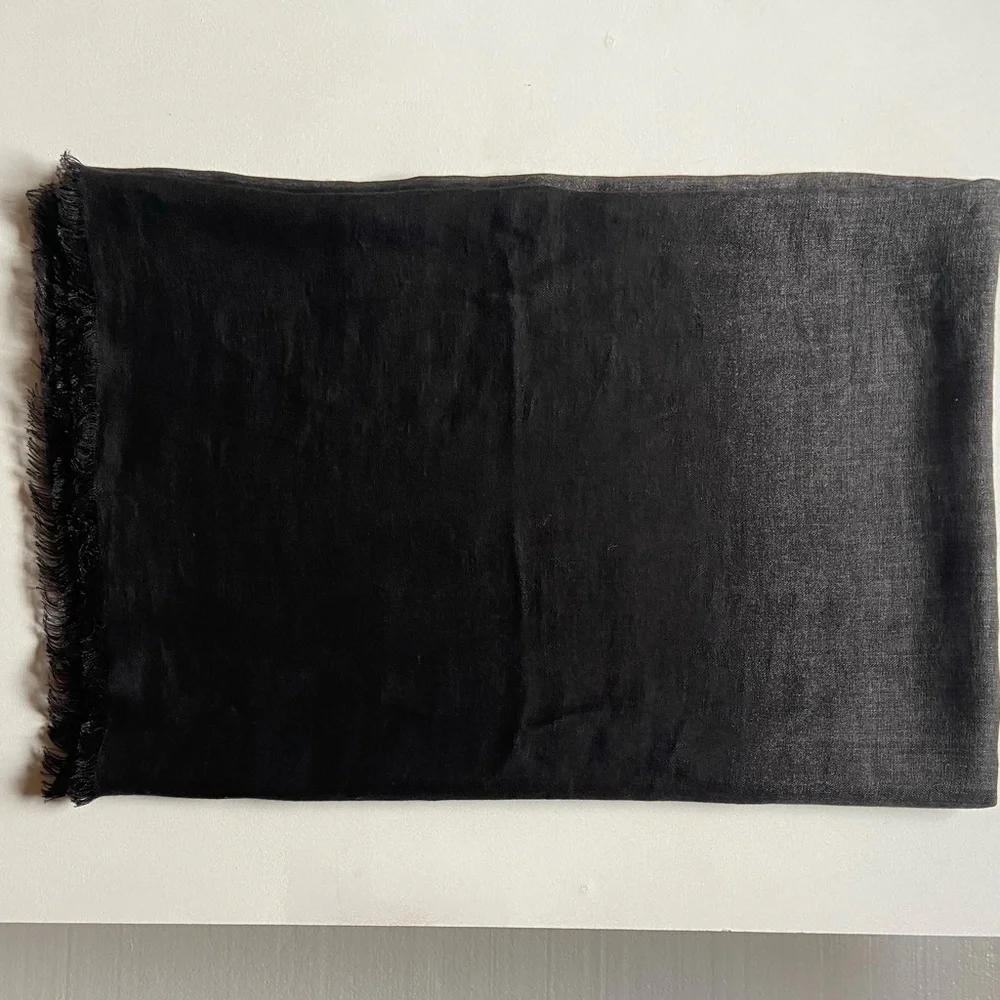 Destin Linen Scarf Wrap Black Gray Made in Italy $340 Retail Luxury Brand - Picture 11 of 16